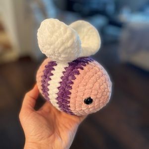 Made to order. Hand made “Abbie” the Bee 🐝